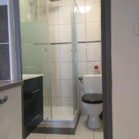 Appartement Aub 3eme Etage *